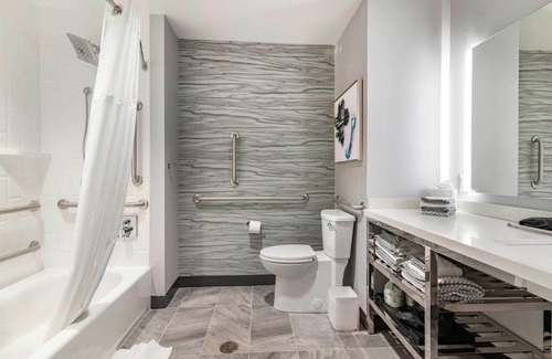 Lake Placid Hotel | Cambria Hotel Lake Placid - Lakeside Resort