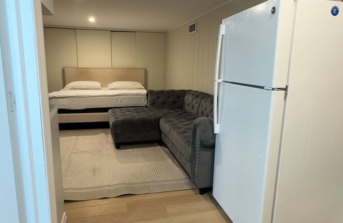 Cambridge Apartment | Cambridge Private Basement | Full Kitchen, Bathroom & Comfort