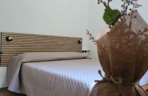 Villacidro Bed & Breakfast | Camera in località panoramica immersa nella natura
