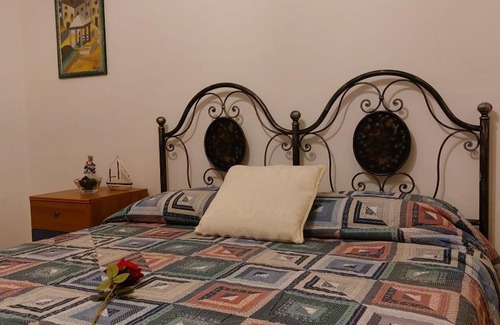 Pistoia House | Camera "La Margherita"