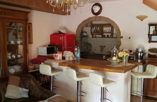 Vicchio House | Camera Romantica nel Verde nella Quiete tra Natura, Arte, Buon Cibo, Cordialità