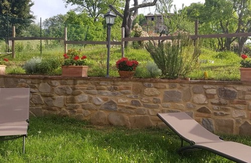 Vicchio House | Camera Romantica nel Verde nella Quiete tra Natura, Arte, Buon Cibo, Cordialità