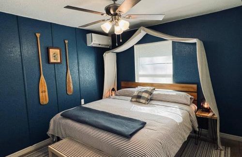 Crystal River House | Camp Manatee-waterfront