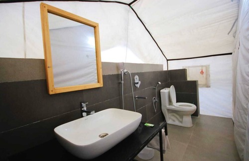 Leh Hotel | Camp Redstart