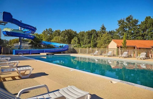 La Boissiere-de-Montaigu House | Camping Heart of Vendée* - Mobile home Comfort 4 rooms 6 people air-conditioned