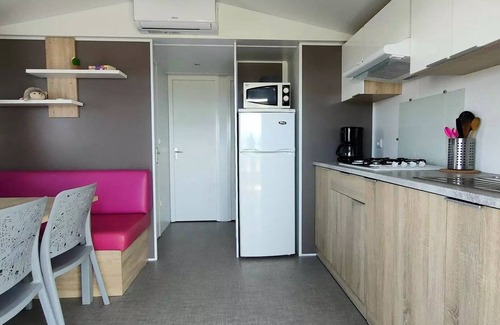 Saint-Mitre-les-Remparts House | Camping Félix de la bastide * - Mobile Home California. Standard 3 rooms 4 people Air-conditioned