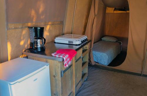 Januv Dul Ski Chalet | Camping 2000 - Sahara tent