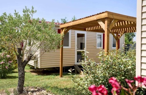 Malemort-du-Comtat House | Camping 3 étoiles - Piscine - efaeh0