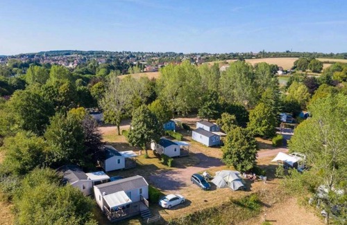 Saulieu House | Camping 3 étoiles - Piscine - eeiieg