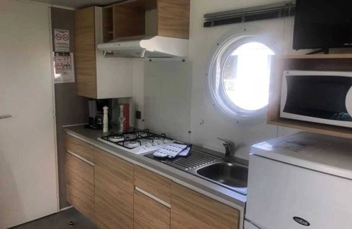 La Faute-sur-Mer House | Camping 4 étoiles - Piscine - eeebha