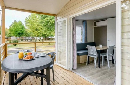 Parentis-en-Born House | Camping 4 étoiles - Piscine - eebifa