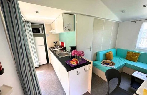Serignan-Plage House | Camping 4 étoiles - Parc aquatique - eeiagi