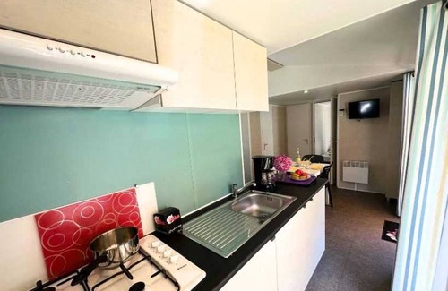 Serignan-Plage House | Camping 4 étoiles - Parc aquatique - eeiagi