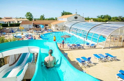 Givrand House | Camping 4 étoiles - Parc aquatique - eeiaei