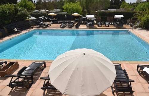 Paluds de Noves Ski Chalet | Camping 4 étoiles - Piscine - eehf0g
