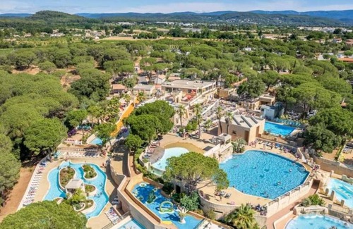Le Muy House | Camping 5 étoiles - Parc aquatique - eebafc