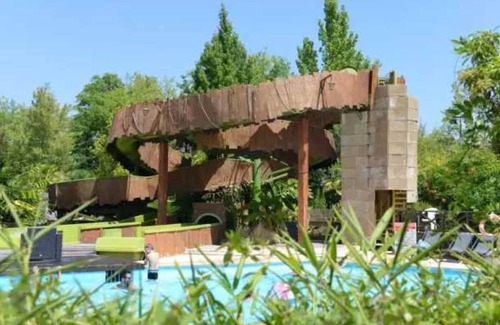 Mezos House | Camping 5 étoiles - Parc aquatique - eebdbb