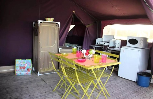 Asserac House | Camping Domaine de Pont Mahé* - Aloha Tent 3 Rooms 5 People Without Sanitary