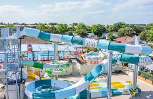 Tharon-Plage House | Camping - Parc aquatique - ccagehb