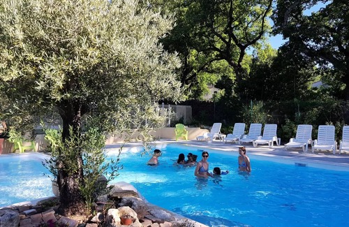 Saint-Paul-Trois-Chateaux House | Camping de la Colline * - 2 bedroom mobile home GRAND COMFORT HELIOS air-conditioned PMR 6 people