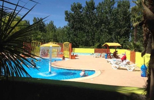 Villeneuve-les-Beziers House | Camping 4 étoiles - Piscine - ccaffca
