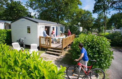 Pont-Aven House | Camping - Funpass inclus - Piscine - ccaefhi