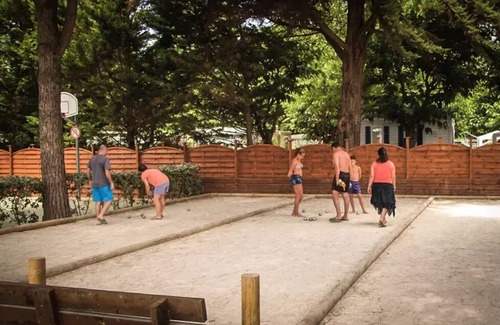 Serignan-Plage House | Camping La Maïre - 3 Room Mobile Home 4/6 People