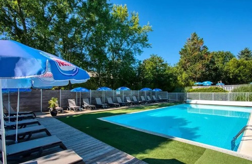 Pays-de-Belves House | Campsite Flower Les Nauves* - Freeflower 3 rooms 5 people Without sanitary facilities