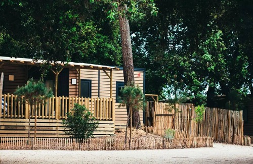 Jard-sur-Mer House | Campsite maeva Breathe Summer fragrances * - Premium Dune Cottage 4 Parts 6/8 People + TV