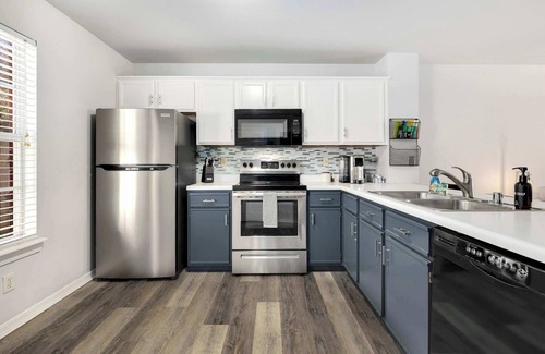 Fayetteville House | Campus Corner-1 Mi to UofA- 1 Mi to Downtown
