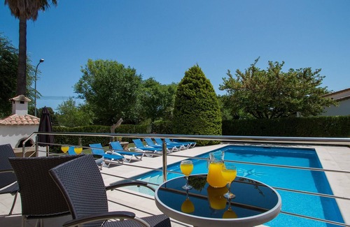 Urbanitzacio Gotmar Villa | Can Barbas - Great family villa close to all amenities