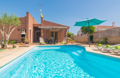 Sa Coma Villa | CAN CANTARI - Villa with private pool 1 km from the beach. Free WiFi.