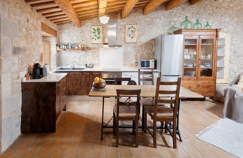 Girona House | Can Feliu, Masia Stone House
