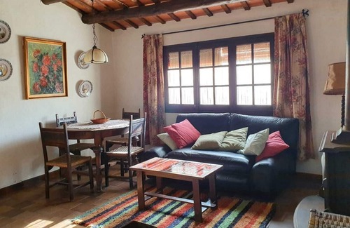 Peratallada House | Can Mas Pere - Authentic village apartment