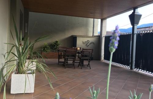 Les Planes d'Hostoles Apartment | Can Musiquem amb Piscina