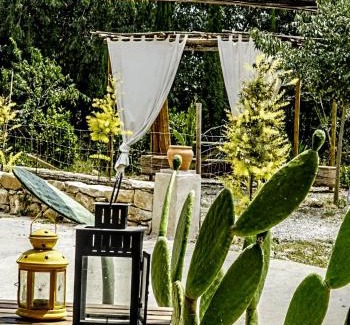 Sant Jordi Desvalls Apartment | CAN TAT, Loft in a old coach house