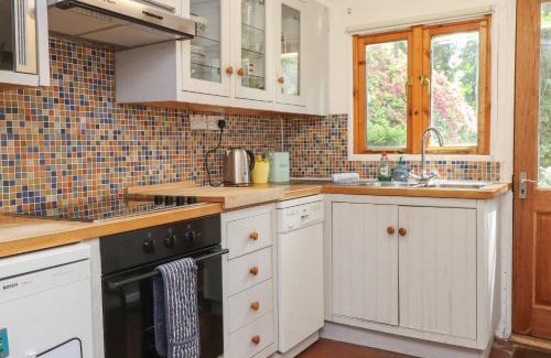 Beddgelert House | Can Yr Afon