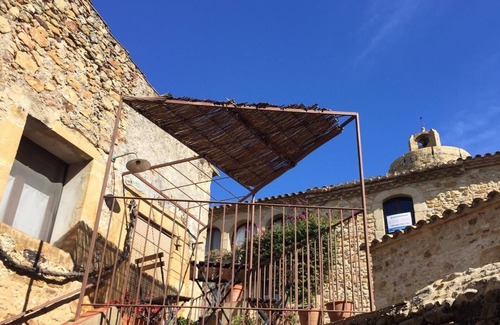 Pals House | Can Zoilo, in the heart of the medieval center of Pals. WIFI and Air Ac. FREE.