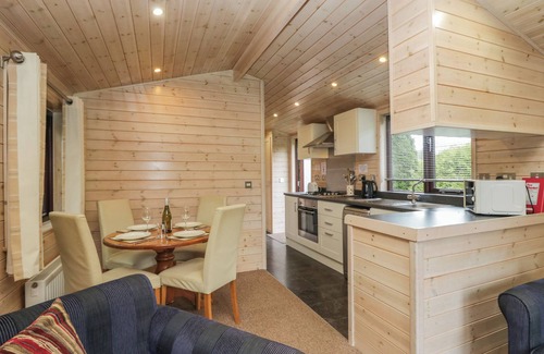 Keswick Cottage | Canadian Cabin 37