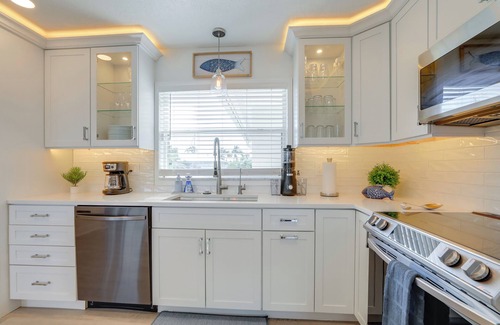 Bay Colony House | Canal-Front Haven: Pool, Dock & Lanai in Palmetto