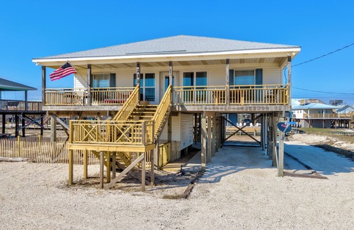 Silver Cay House | Canal Front home with POOL