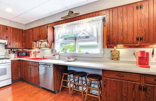 Middlesex Cottage | Canandaigua Lakefront Gem w/Dock & Boat Slip