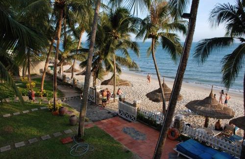 East Ham Tien Beach Resort | Canary Beach Resort