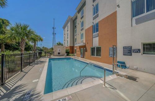 Gulf Highlands Hotel | Candlewood Suites - Panama City Beach Pier Park by IHG