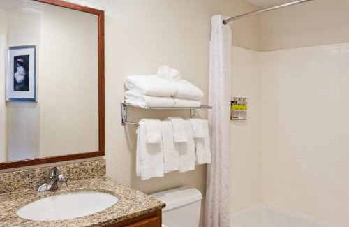 Gunter Afs Hotel | Candlewood Suites Eastchase Park by IHG