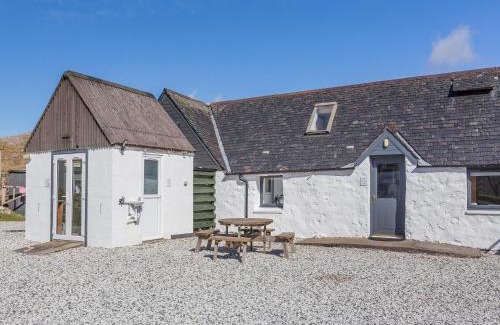 Inchnadamph Apartment | Canisp Studio Apartment - Uk49099