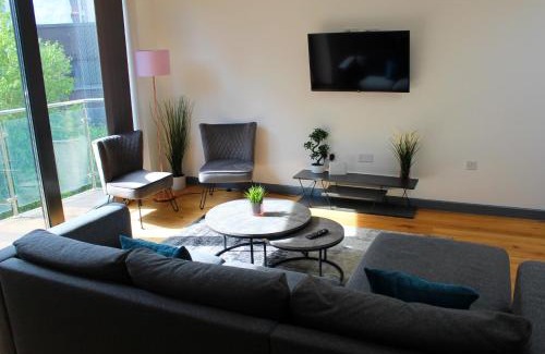 Canning Town South Apartment | Canning Town by Viridian Apartments