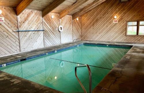 Tolovana Park House | Cannon Beach Condo Ocean Views ! Close to Beach!