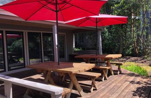 Tolovana Park House | Cannon Beach Condo Ocean Views ! Close to Beach!