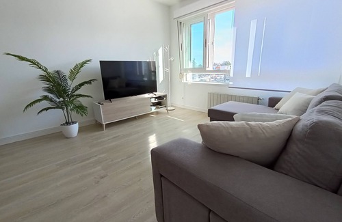 Torrelavega Apartment | Cantabrian Paradise! Modern Flat in Torrelavega
